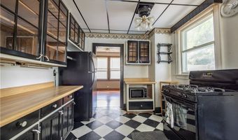 566 Lindell St, Akron, OH 44305