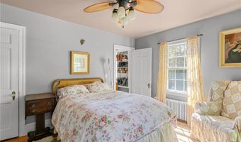 1220 Hope St, Bristol, RI 02809