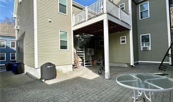 29 Ann St 1, Newport, RI 02840