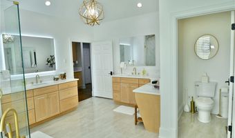 460 Club Dr, Aurora, OH 44202