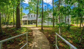 271 Red Gate Ln, Acton, ME 04001