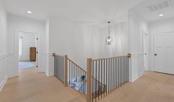 414 N MONROE St, Arlington, VA 22201