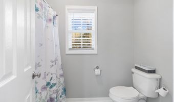 8000 Pembelton Dr, Amelia Court House, VA 23002