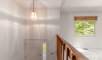 2 Oak Grove Rd, Arden, NC 28704