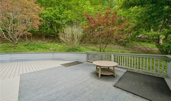 24 McCullough Hill Rd, Amity, PA 15311