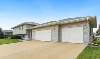 1306 S 12th St, Aberdeen, SD 57401