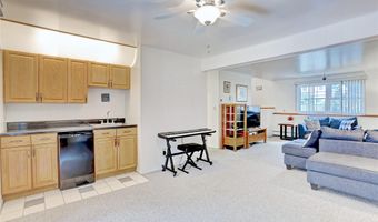 9 S Amundsen Ln, Airmont, NY 10901