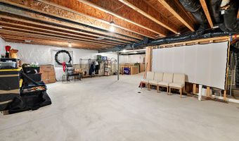 704 Groveland Cir, Ann Arbor, MI 48108