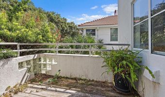 94 OCEANSIDE Dr, Atlantic Beach, FL 32233