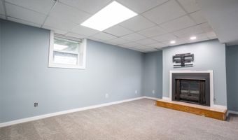 505 5th St SE, Altoona, IA 50009