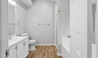 7035 KINGS MANOR Dr, Alexandria, VA 22315