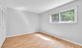 506 King St APT 11, Bristol, CT 06010
