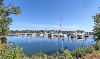 67 Thorpe St 67, Fairfield, CT 06824