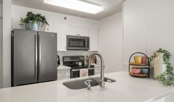 3009 Ala Makahala Pl 214, Honolulu, HI 96818