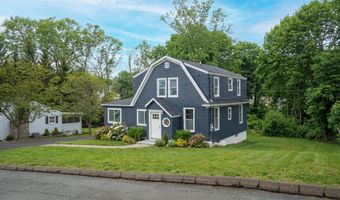 6 Juniper Ridge Dr, Danbury, CT 06811