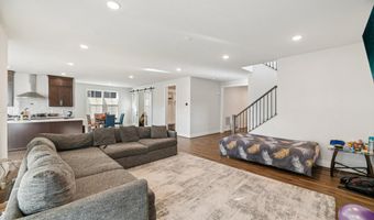 42051 NIGHT NURSE Cir, Ashburn, VA 20148