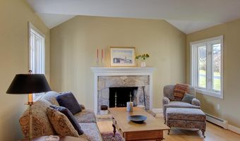 105 Brook Dr, Burlington, VT 05408