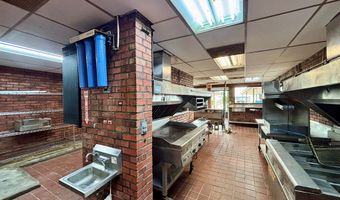 210 W Calhoun St, Bruce, MS 38915