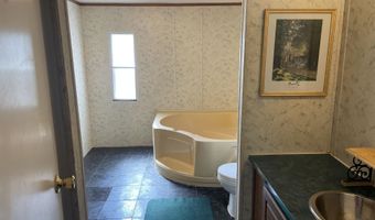 2355 Momence Ct, Alford, FL 32420