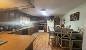 202 N Division St, Cowley, WY 82420