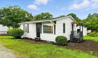 35 James St, Angier, NC 27501