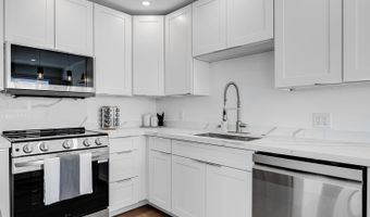 1669 Hoonanea St, Kihei, HI 96753