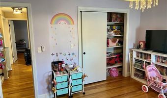 45 Rosemary St, Cranston, RI 02920