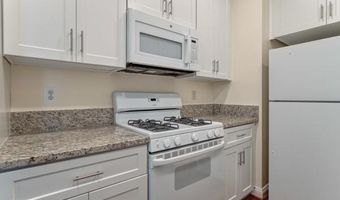 5053 DONOVAN Dr, Alexandria, VA 22304