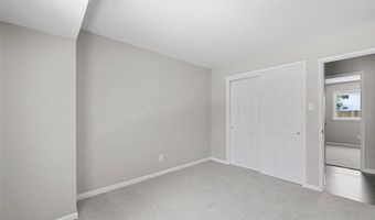 412 Sorrento Dr, Ballwin, MO 63021
