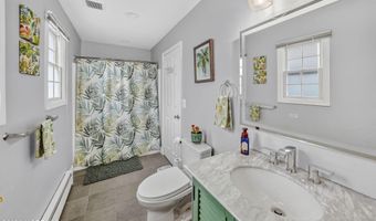 378 Bayview Ave, Bayville, NJ 08721