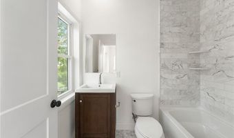 51 Burnett Rd, Warwick, RI 02889
