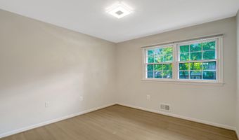 3820 WINTERSET Dr, Annandale, VA 22003