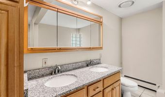 28 Olde Lantern Rd, Bedford, NH 03110