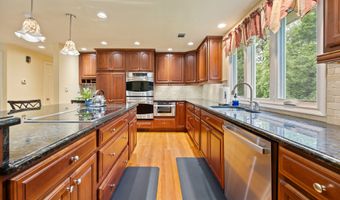 26 Brookmoor Rd, Avon, CT 06001