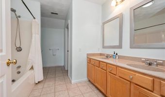 130 Bear Hill Rd 302, Cumberland, RI 02864