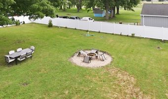 108 W Main St, Amherst, OH 44001