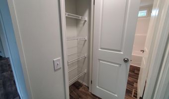 70 Shepherd Dr, Bangor, ME 04401