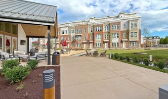 2550 FARMSTEAD Dr, Rockville, MD 20850
