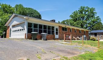 406 Old Liberty Rd, Asheboro, NC 27203