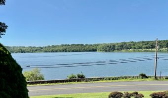 97 Middle River Rd, Danbury, CT 06811
