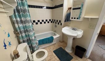 320 S 6th St, Challis, ID 83226