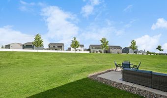 15275 Quintana Ct NW, Anoka, MN 55303