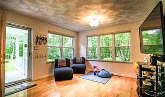 120 Fox Run, East Greenwich, RI 02818