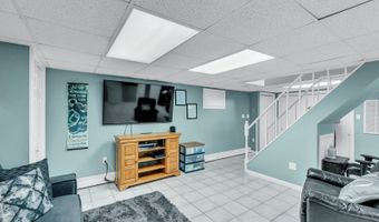 62 Netherwood Dr, Albertson, NY 11507