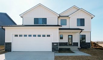 602 E Vista Lake Ave, Polk City, IA 50226