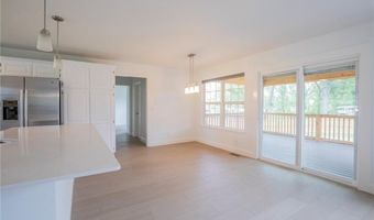 522 Tiger Blvd, Bentonville, AR 72712