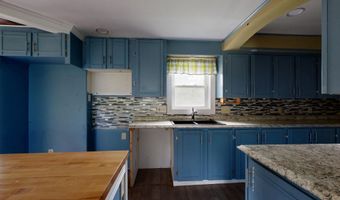 445 W River Rd, Augusta, ME 04330
