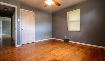 8932 Ione Ln, Affton, MO 63123