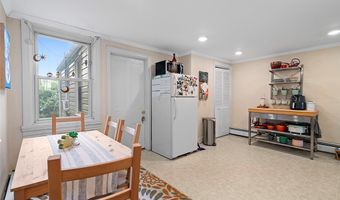 114 S 18th St, Airville, PA 15203