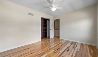 2561 Hidden Meadow Ln, Ballwin, MO 63021
